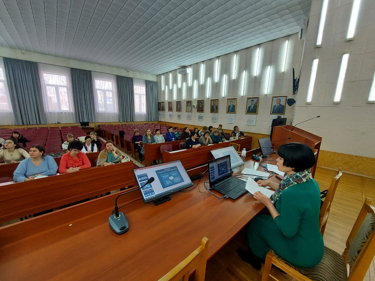 Работа архивного отдела