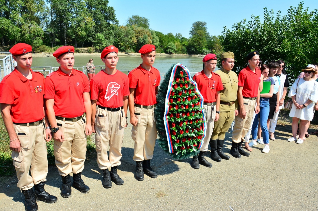 «Цветы памяти» на реке Протоке