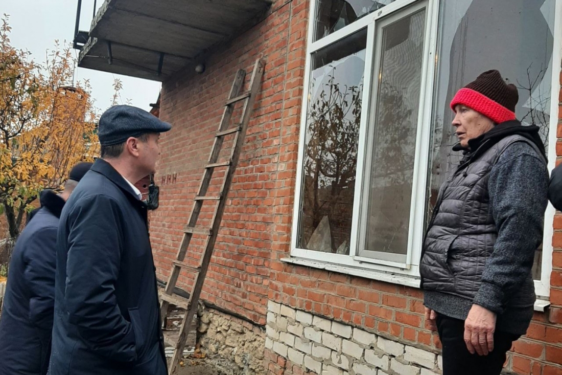 Глава района совместно с главой города и специалистами ГО и ЧС побывали на адресах, где упали обломки БПЛА