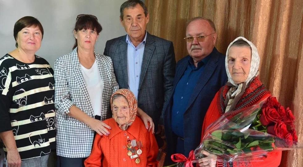 100 лет труженице тыла и ветерану труда 100 лет труженице тыла и ветерану труда
