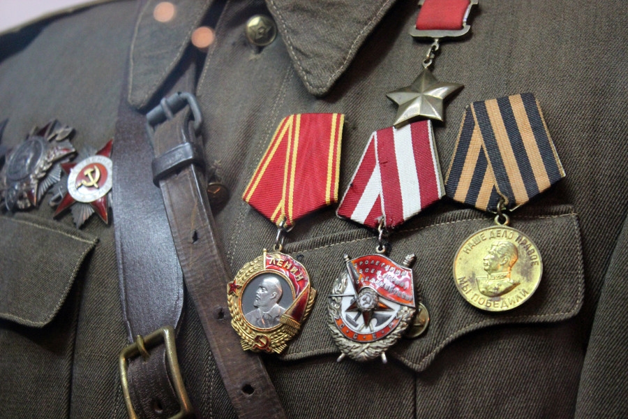 «Золотая звезда героя»