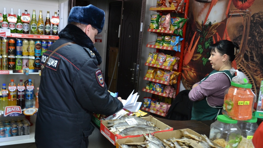 Полицейские разъясняют ответственность в сфере торговли табачной продукцией