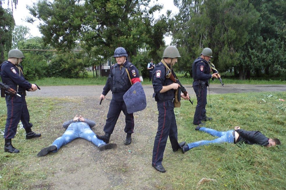 Соблюдайте меры безопасности