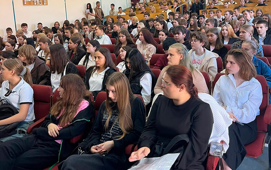 В Славянском филиале КубГУ для студентов среднего профессионального образования прошла актуальная и очень важная профилактическая беседа