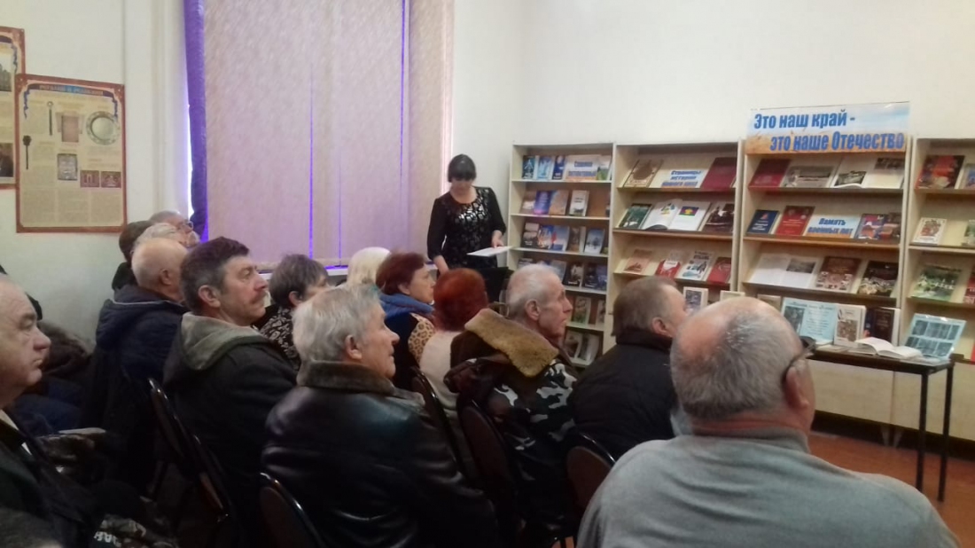 «И память о войне вам книга оставляет»