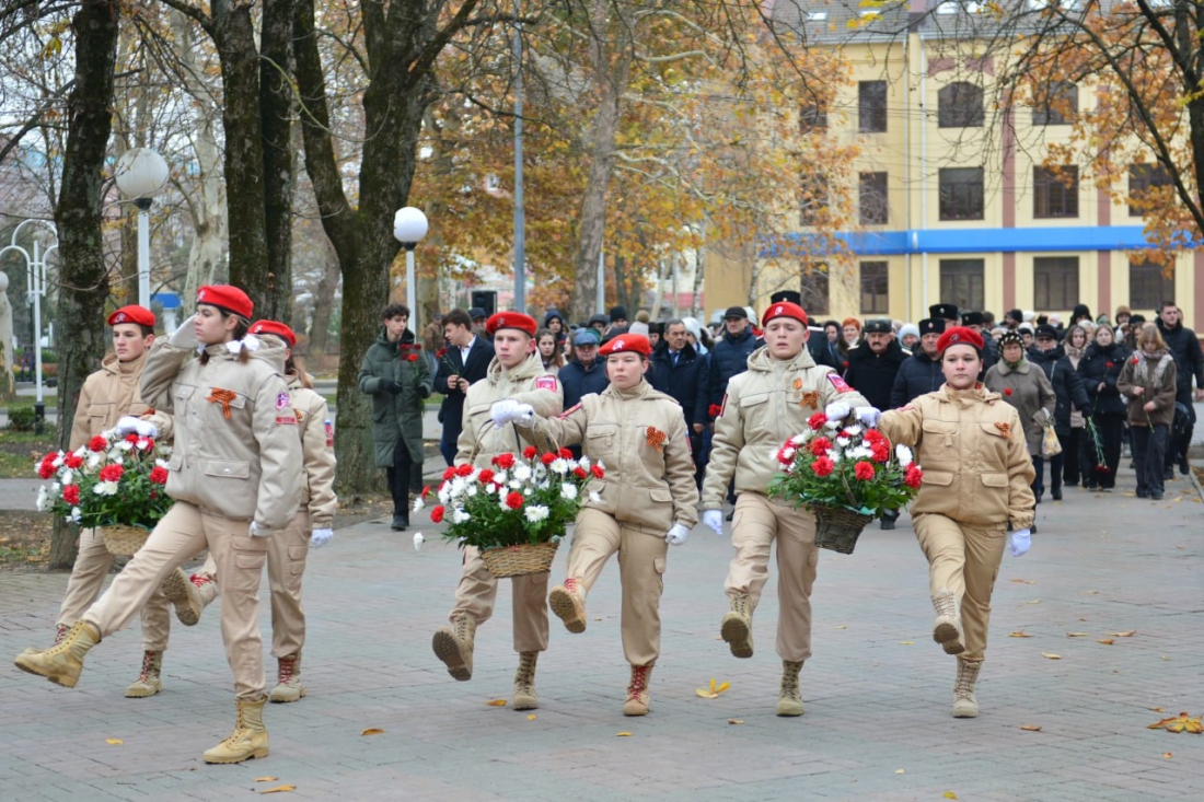 Вечная слава героям!