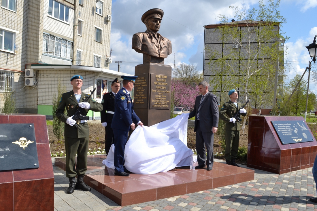 Десантнику № 1 с благодарностью!