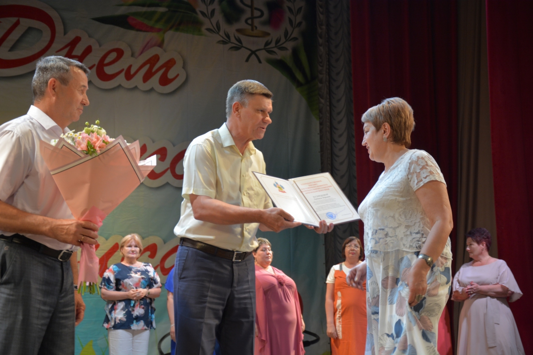 «Люди в белых халатах»