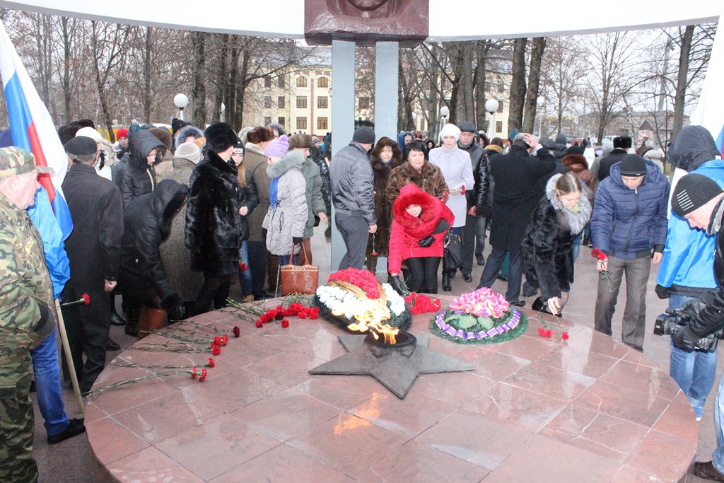 Будем достойны памяти героев