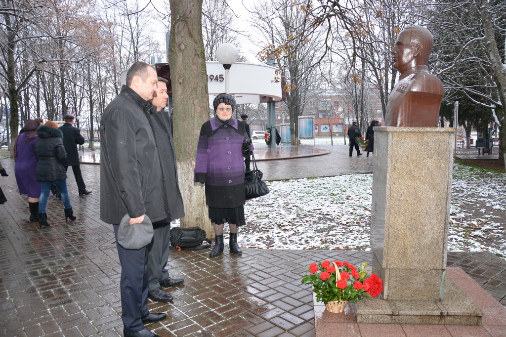 В память Героев Отечества