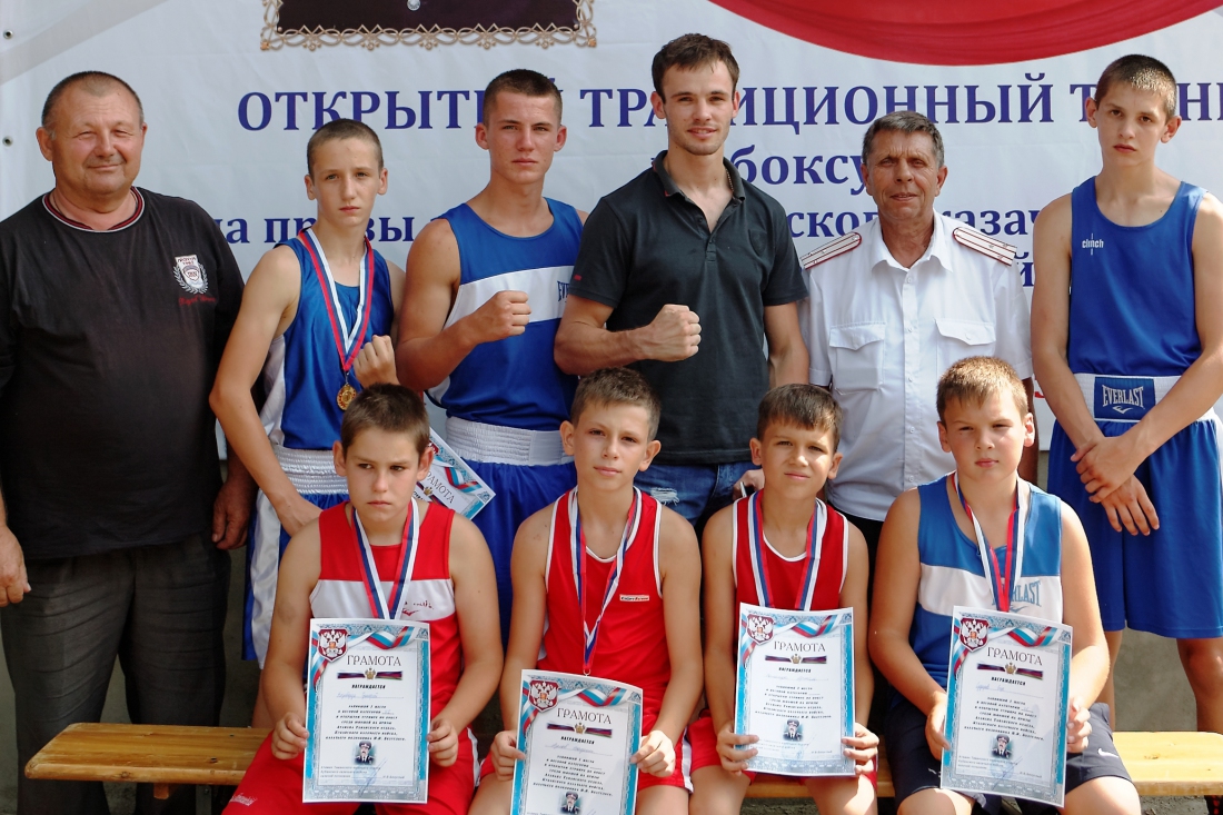 Готовим будущих защитников Родины Готовим будущих защитников Родины