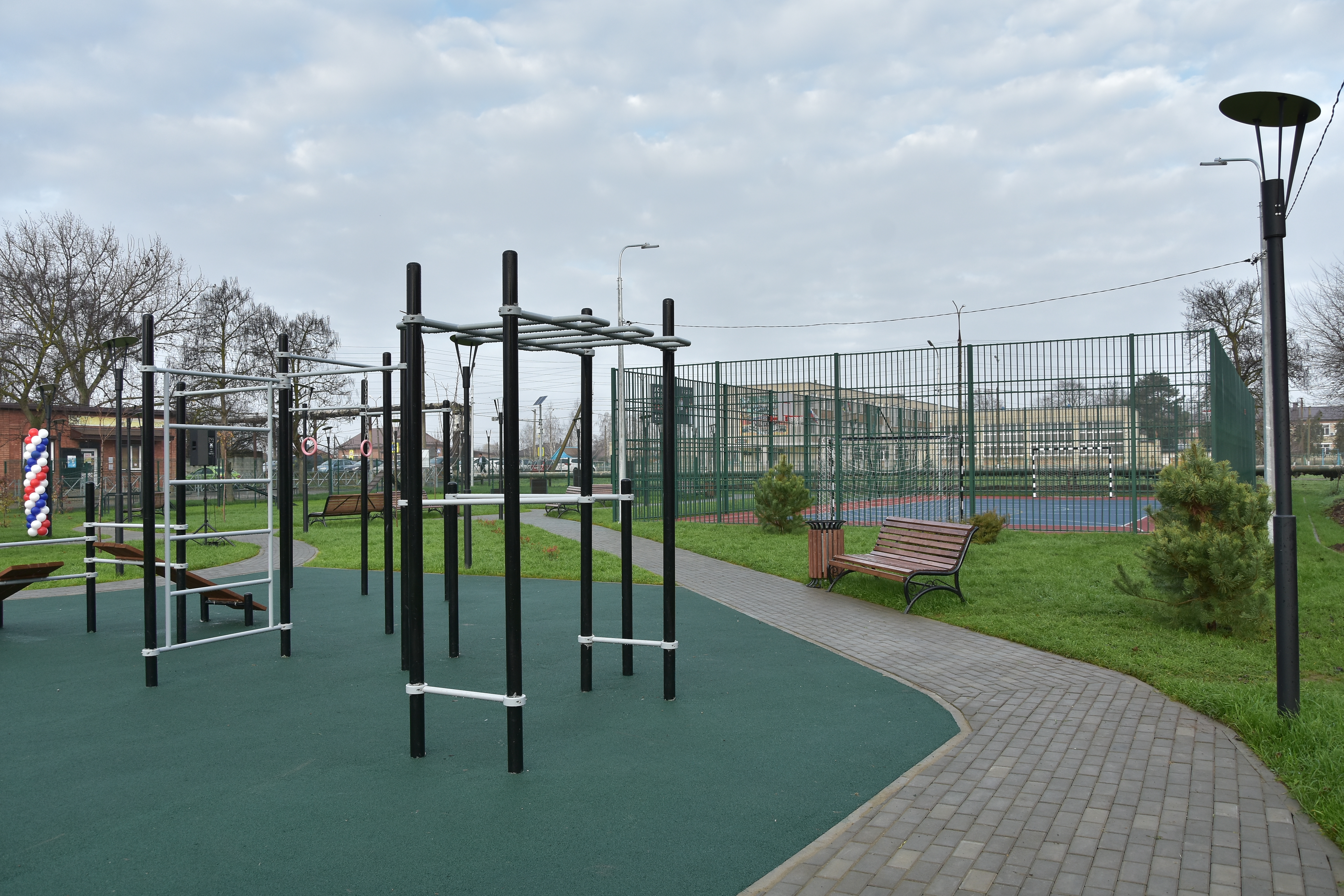 В Славянском районе открылась новая игровая площадка