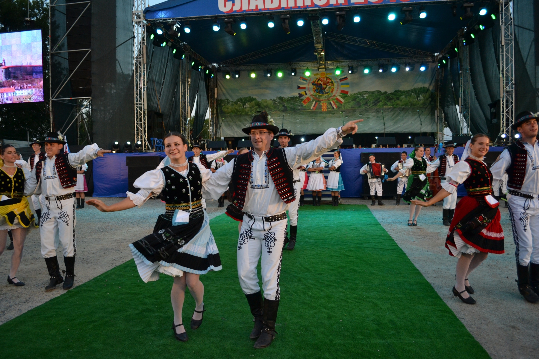 Фестиваль открыт!