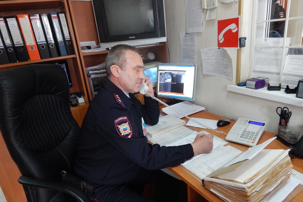 Полицейские Славянского района разъясняют порядок приема и регистрации заявлений и сообщений