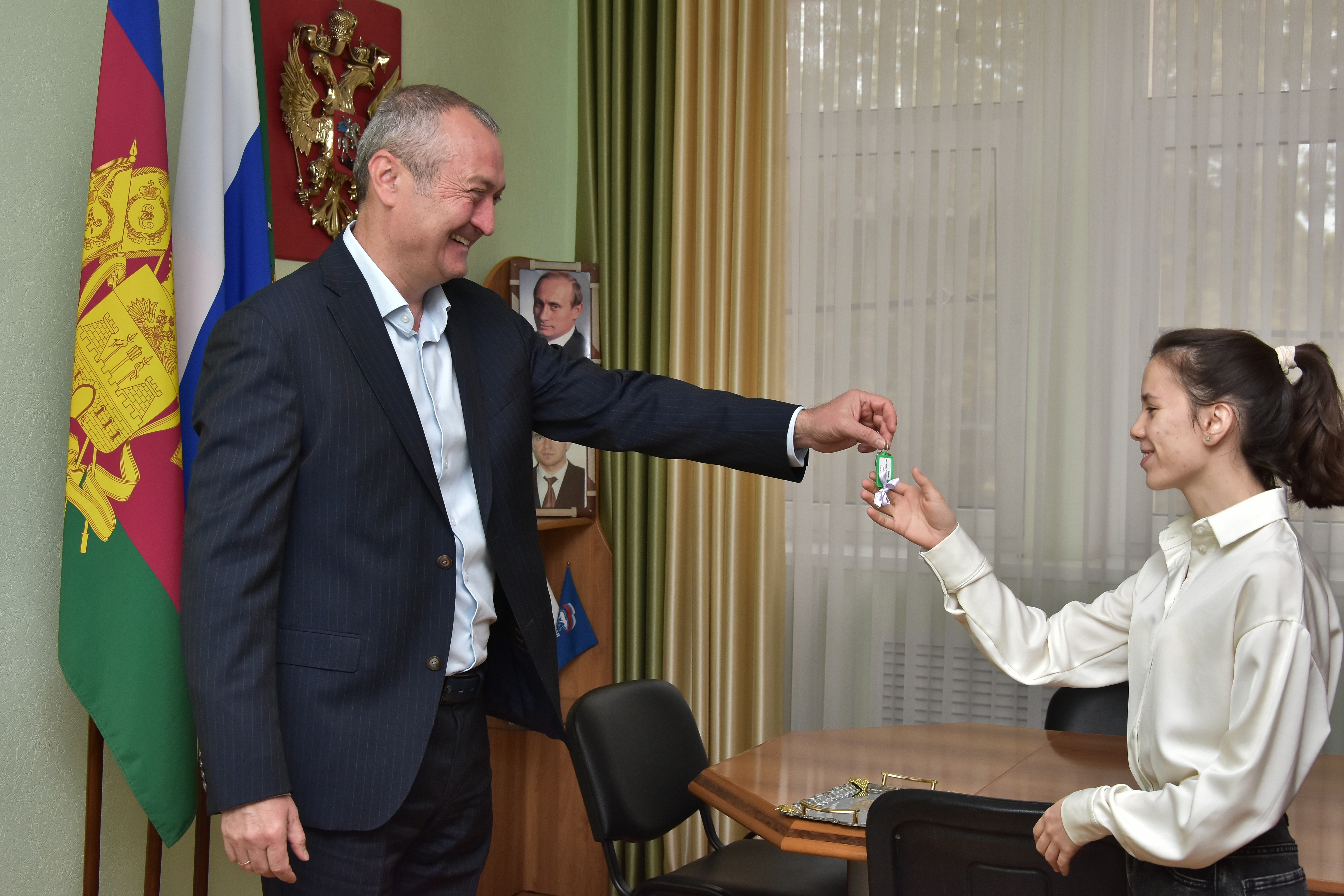 Продолжается обеспечение жильем детей-сирот