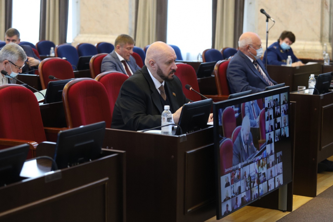 Краевые депутаты приняли закон о запрете в регионе розничной продажи зажигалок несовершеннолетним