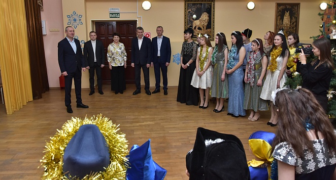 Волшебство Нового года для воспитанников Славянского центра