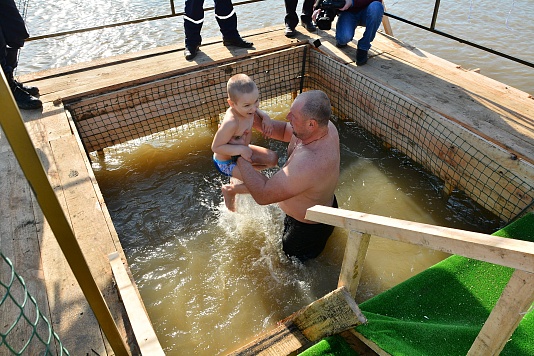 Как правильно купаться на Крещение, чтобы не заболеть